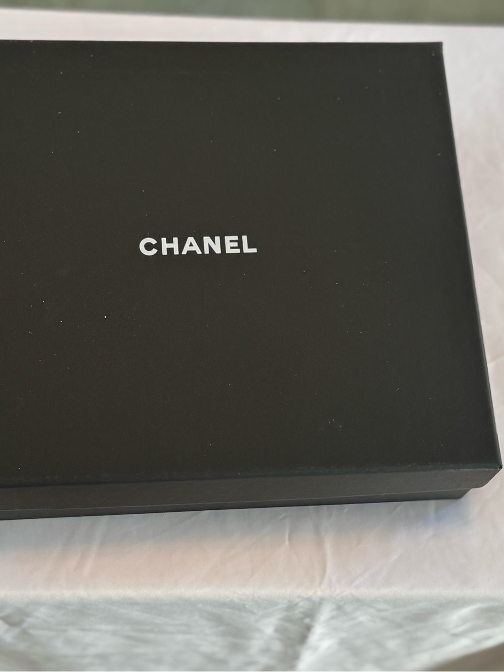 CHANEL 19 Wallet On A Chain Black Lambskin With Gold Hardware - Picture 14 of 14
